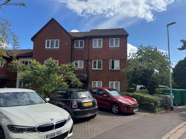 Brendon Close, Harlington, Hayes UB3, 1 bed flat to rent, £995 pcm | PrimeLocation