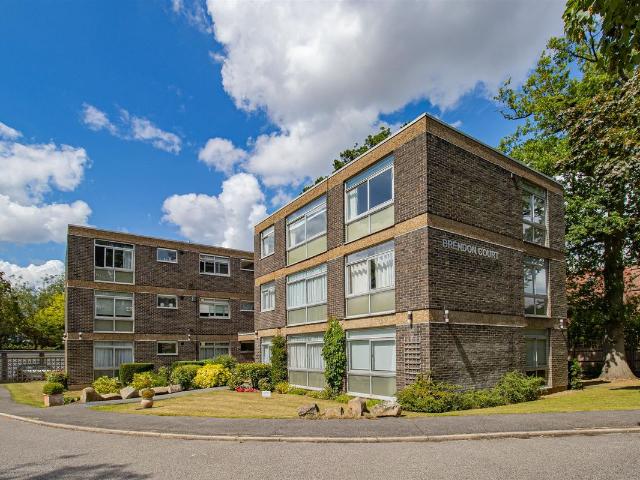 Brendon Court, The Avenue, Radlett, Hertfordshire WD7, 2 bed flat to rent, £1,800 pcm | PrimeLocation