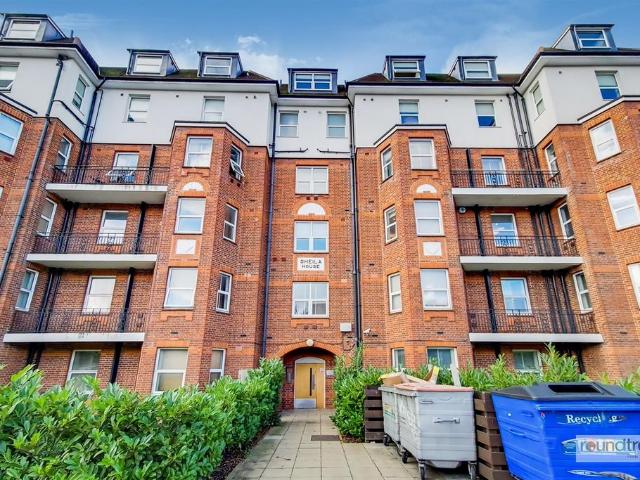 Brent View House, North Circular. 4 bed apartment to rent £2,800 pcm £646 pw