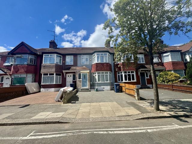 Brentmead Gardens, London, London NW10, 4 bed terraced house to rent, £3,195 pcm | PrimeLocation
