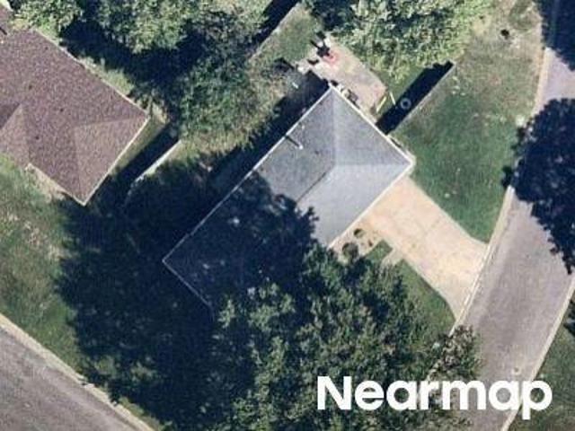 Brentmoor Dr