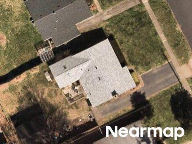 Brentmoor Ln