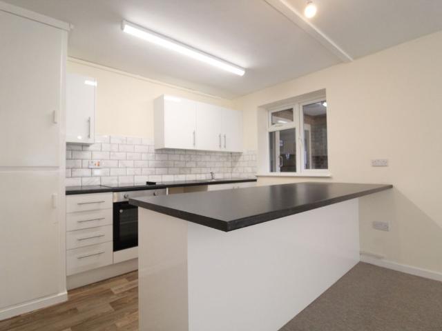 Brentnall Court, Kirk Close, Beeston NG9, 1 bed flat to rent, £750 pcm | PrimeLocation