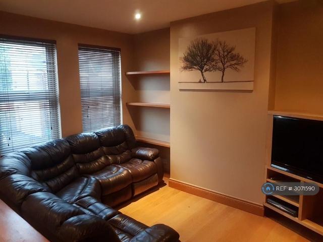 Brenthurst Road, London, NW10 2 bed flat to rent £2,100 pcm £485 pw