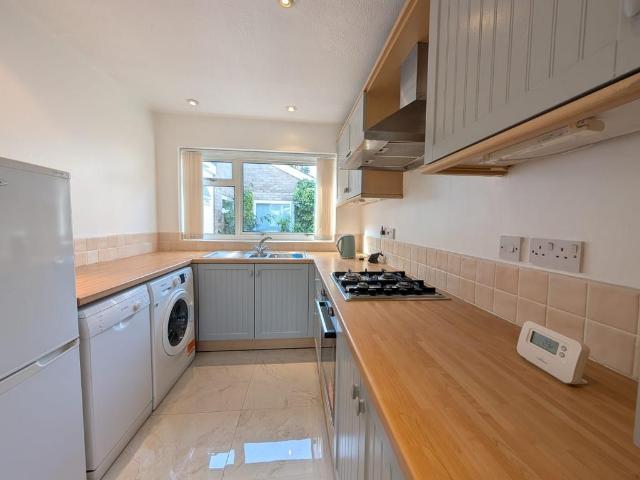 Brentwood, NORWICH 3 bed link detached house to rent £1,495 pcm £345 pw