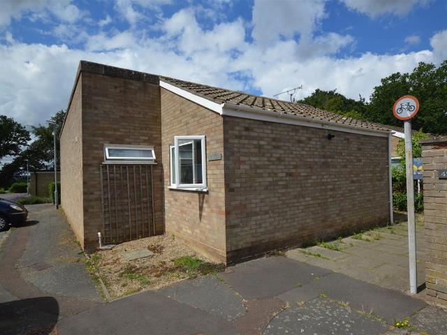 Brentwood, Norwich NR4, 3 bed bungalow to rent, £1,495 pcm | PrimeLocation