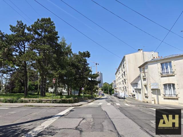 BREST RIVE DROITE T3 DE 69 M2 PETITE COPROPRIÉTÉ PROXIMI