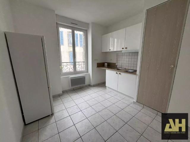 BREST SAINT MICHEL T2 RENOVE AU 2EME ETAGE