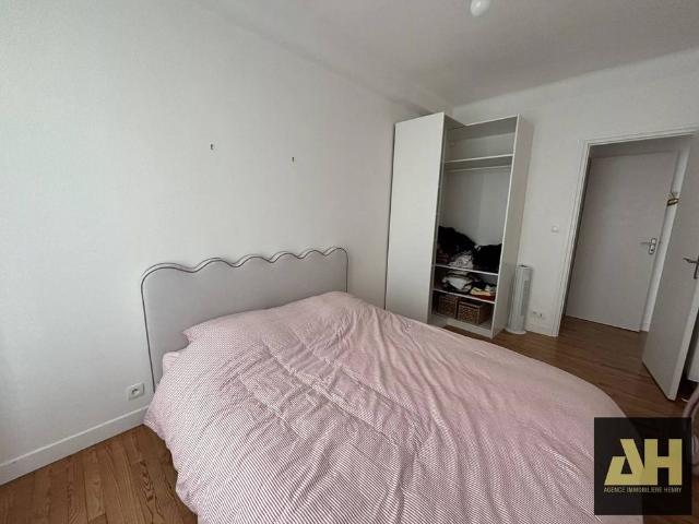 BREST SIAM T2 RENOVE DE 50M2 A DEUX PAS DU COURS D'AJOT