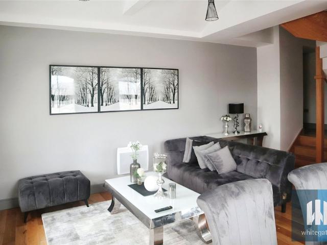 Britannia Buildings, St Peters Street, Huddersfield HD1, 2 bed flat to rent, £800 pcm | PrimeLocation