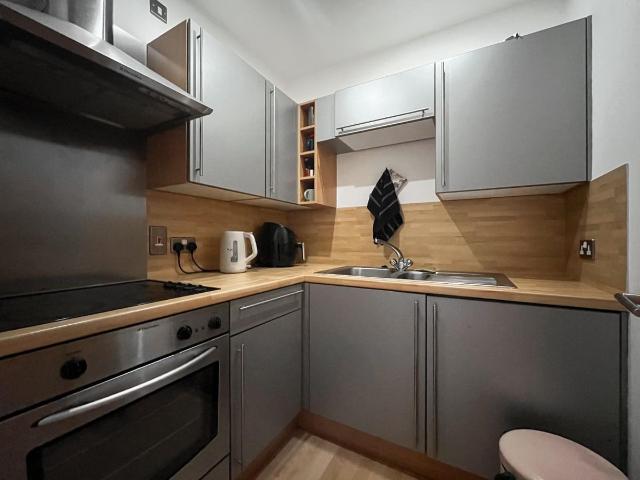 Britannia House, Leeds, West Yorkshire LS1, Studio to rent, £750 pcm | PrimeLocation