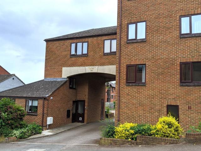 Britannia Road, Banbury OX16, 2 bed flat to rent, £1,100 pcm | PrimeLocation
