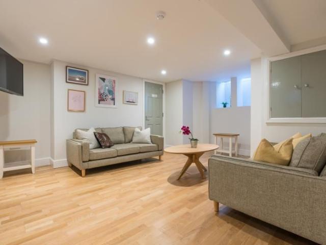 Britannia Road North, Portsmouth PO5, 7 bed terraced house to rent, £624 pppm | PrimeLocation