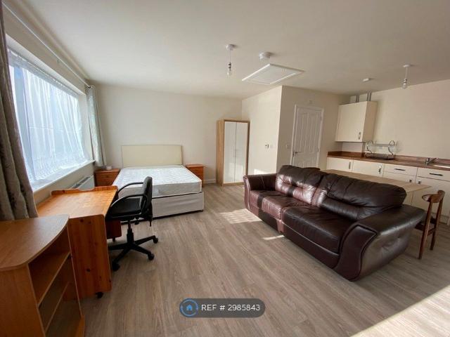 Britannia Walk, Trumpington, Cambridge CB2, Studio to rent, £1,400 pcm | PrimeLocation