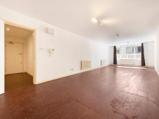 Britannia Walk, London N1 2 bed apartment to rent £2,750 pcm £635 pw