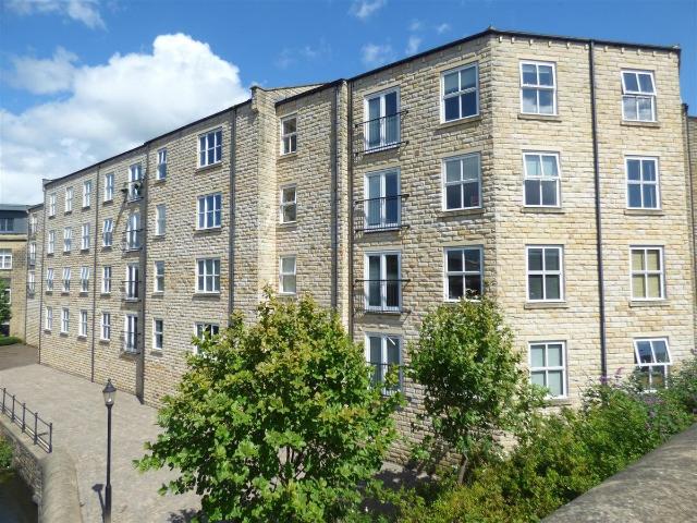 Britannia Wharf, Bingley BD16, 2 bed flat to rent, £800 pcm | PrimeLocation
