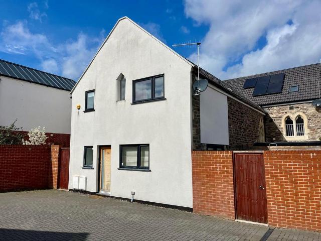 British Road, Bristol, BS3 3 bed semi detached house to rent £1,975 pcm £456 pw