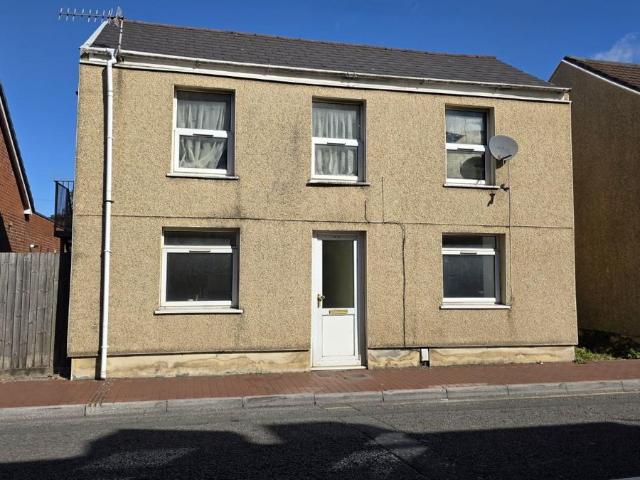Briton Ferry Road, Neath SA11, 2 bed flat to rent, £625 pcm | PrimeLocation