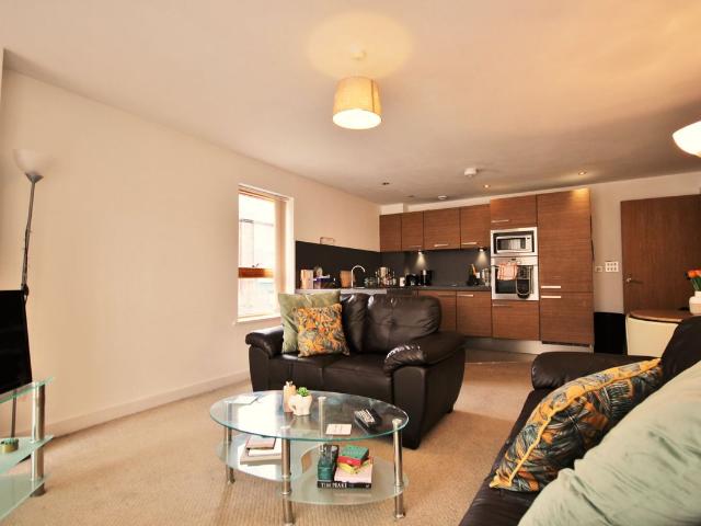 Britton House, 21 Lord Street, Manchester M4, 2 bed flat to rent, £1,300 pcm | PrimeLocation