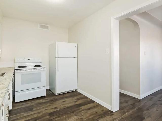 Brittany Apartments 1 Bedroom Apartment for Rent at 12607 118 Ave Nw, Edmonton, AB T5L 2K7 Inglewood