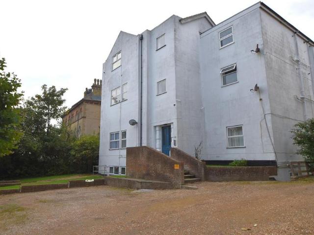 Brittany Road, St Leonards On Sea 1 bed flat to rent £850 pcm £196 pw
