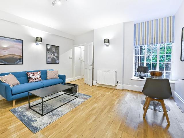 Britten House, Chelsea, SW3 Studio to rent £2,058 pcm £475 pw