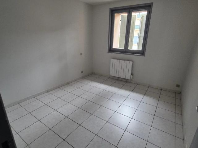 Brives Charensac, appartement T2 bis au 1er étage