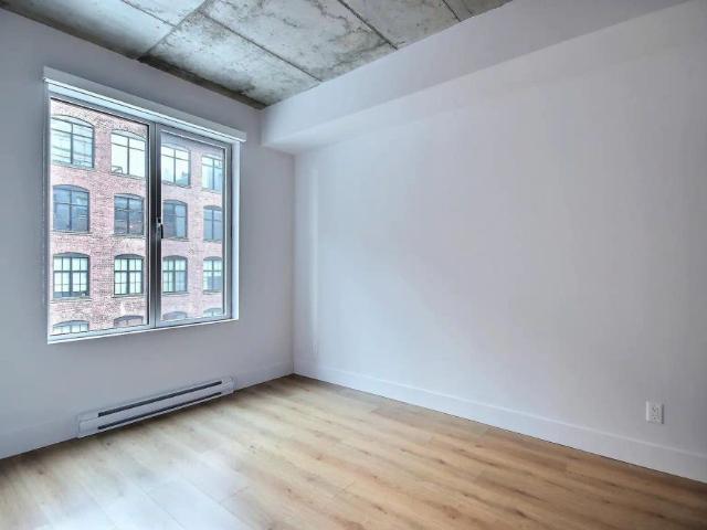 BRiX MTL — 2 Bed 2 Bath C13