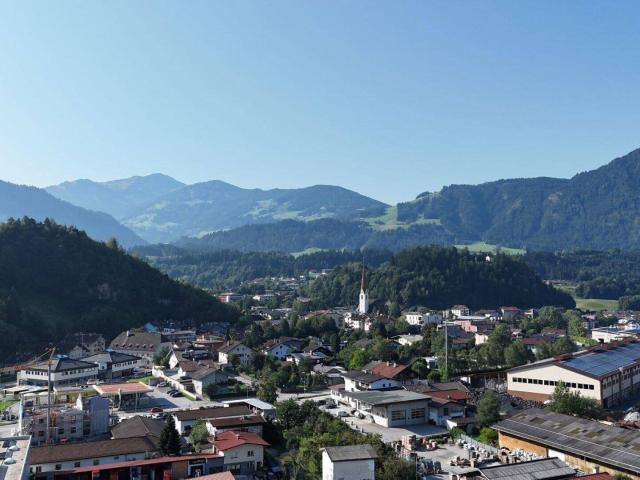 BRIXLEGG Liebenswerte 4 Zi. Eigentumswohnung mit Loggia & Parkplatz nach Verfügbarkeit im sonnigem Brixlegg