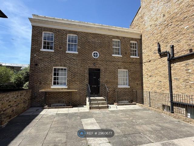 Brixton Road, London SW9, 2 bed flat to rent, £2,500 pcm | PrimeLocation