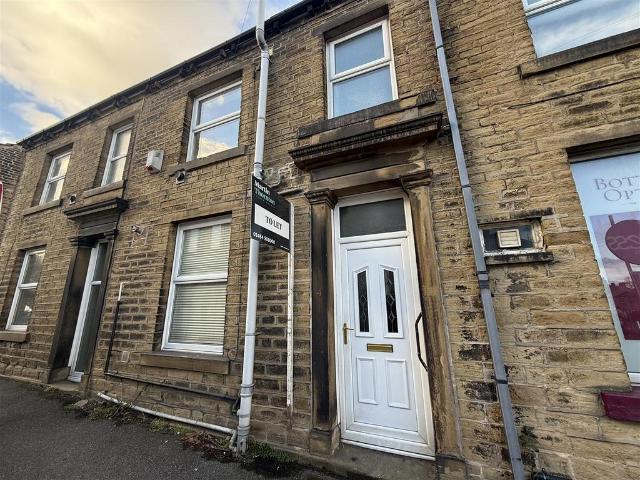 Brian Street, Huddersfield HD3 3 bed house to rent £950 pcm £219 pw