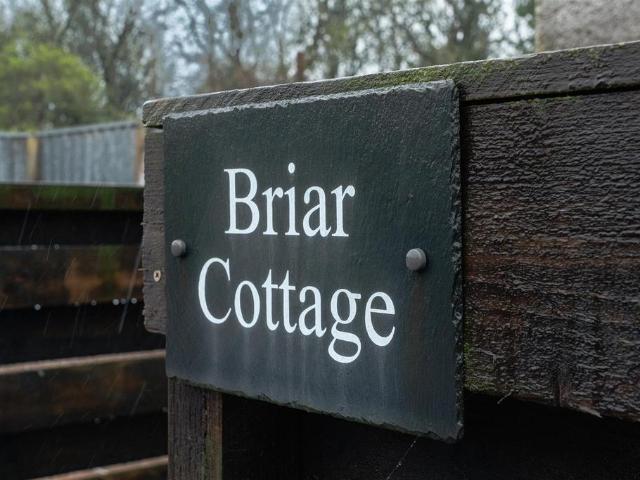Briar Cottage, Urswick Road. 3 bed house to rent £2,167 pcm £500 pw