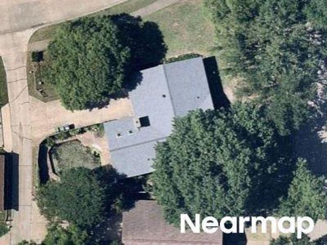 Briar Knoll Dr