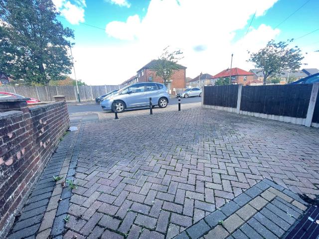 Briar Road, Romford RM3, 2 bed terraced house to rent, £1,900 pcm | PrimeLocation