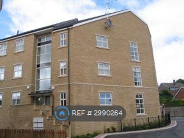 Briarmains, Thornton, Bradford BD13, 2 bed flat to rent, £795 pcm | PrimeLocation