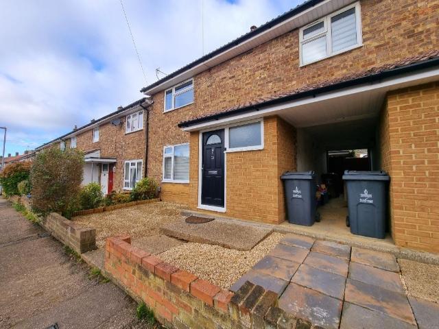 Briardale, Stevenage SG1, 3 bed property to rent, £1,750 pcm | PrimeLocation