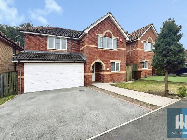Briarfield Gardens, Dalton, Huddersfield, West Yorkshire HD5, 5 bed detached house to rent, £1,550 pcm | PrimeLocation