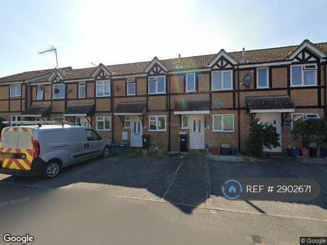 Briarwood Close, Feltham, TW13 2 bed terraced house to rent £1,800 pcm £415 pw