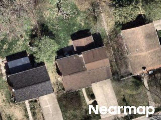 Briarwood Ave