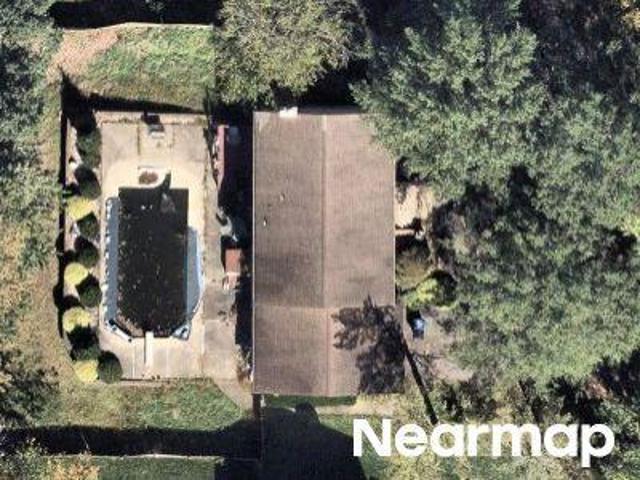 Briarwood Dr