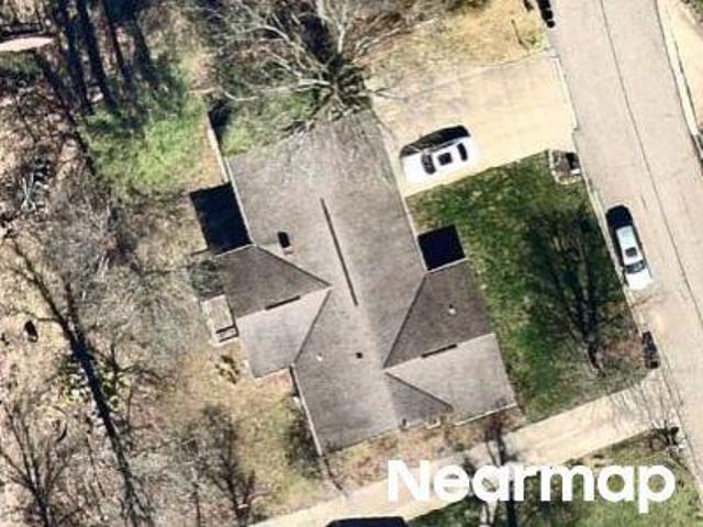 Briarwood Dr