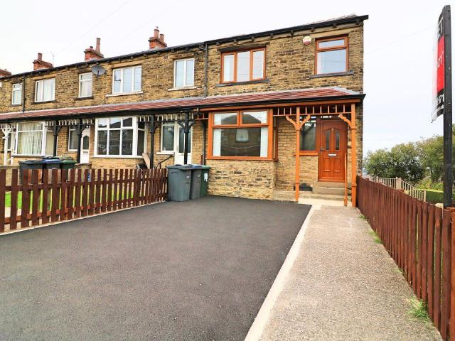 Briarwood Drive, Unfurnished, Bradford BD6, 3 bed property to rent, £1,250 pcm | PrimeLocation