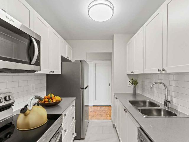 Briarwood Studio Apartment for Rent at 244/246 Willow Rd, Guelph, ON N1H West Willow Woods