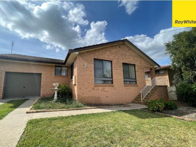 Brick 4 bedroom family home!
