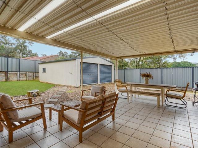 Brick & Tile, Move In Ready, Flat Block Winner Massive Shed Room for pool