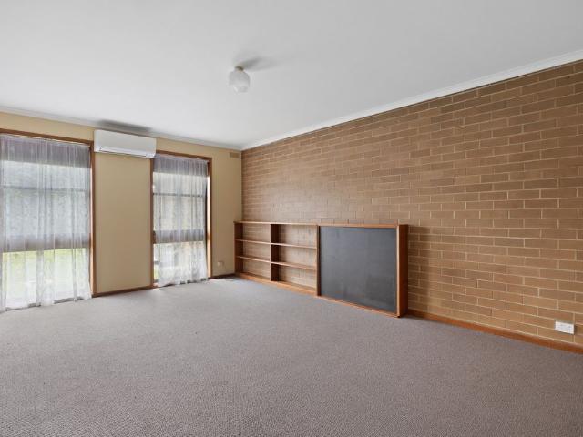 Brick veneer unit in popular Strathdale