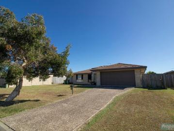Brick and Title home built 2010 situated on fully fenced 615m2 block. FLOOD FREE 2013, 2022 AND 2025