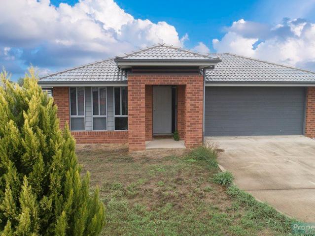 Brick and Tile home built 2016 situated on fully fenced 739m2 corner block. FLOOD FREE 2013, 2022 AND 2025