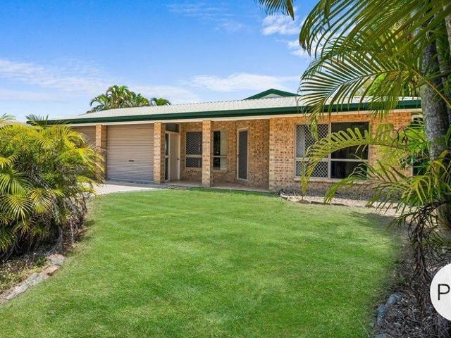 Brick Home 4 bedroom 2 bathroom and Pool