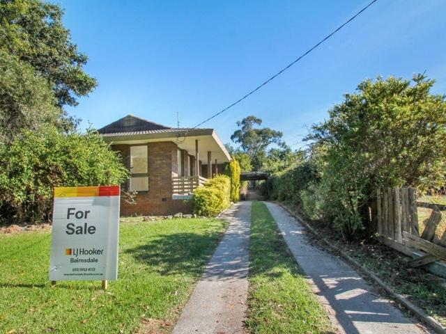 BRICK INVESTMENT OR FAMILY HOME IN KEY LOCATION